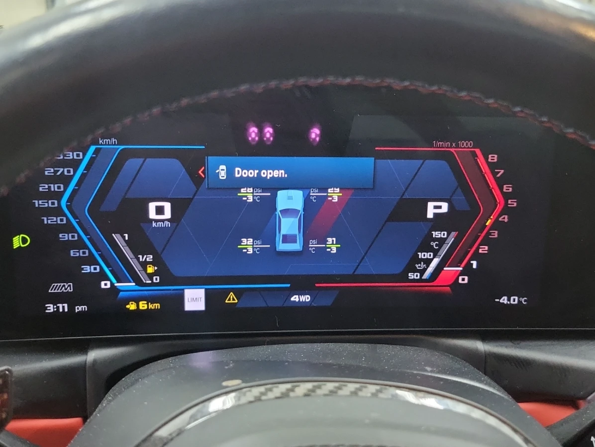 BMW M3 2023 BMW M3 COMPETITION - изображение 9