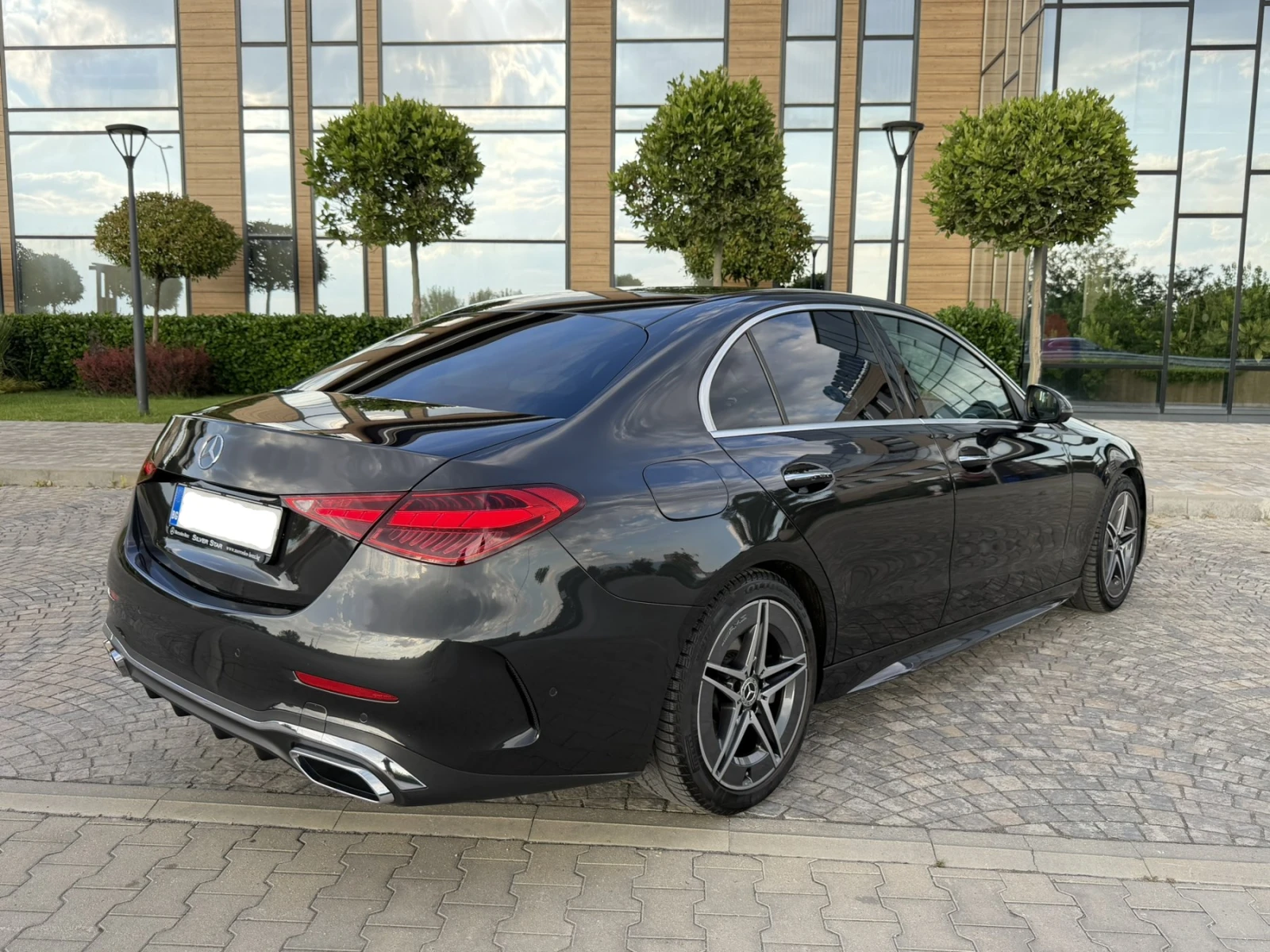 Mercedes-Benz C 220 AMG LINE/MildHYBRID/9G/360КАМЕРИ/DIGITALLIGHT, снимка 5 - Автомобили и джипове - 54786103