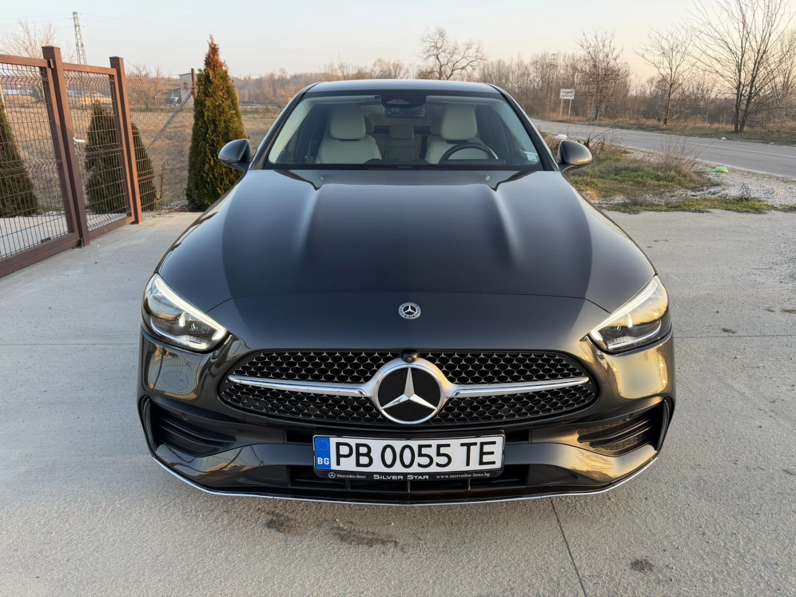 Mercedes-Benz C 220 AMG LINE/MildHYBRID/9G/360КАМЕРИ/DIGITALLIGHT, снимка 2 - Автомобили и джипове - 53761510