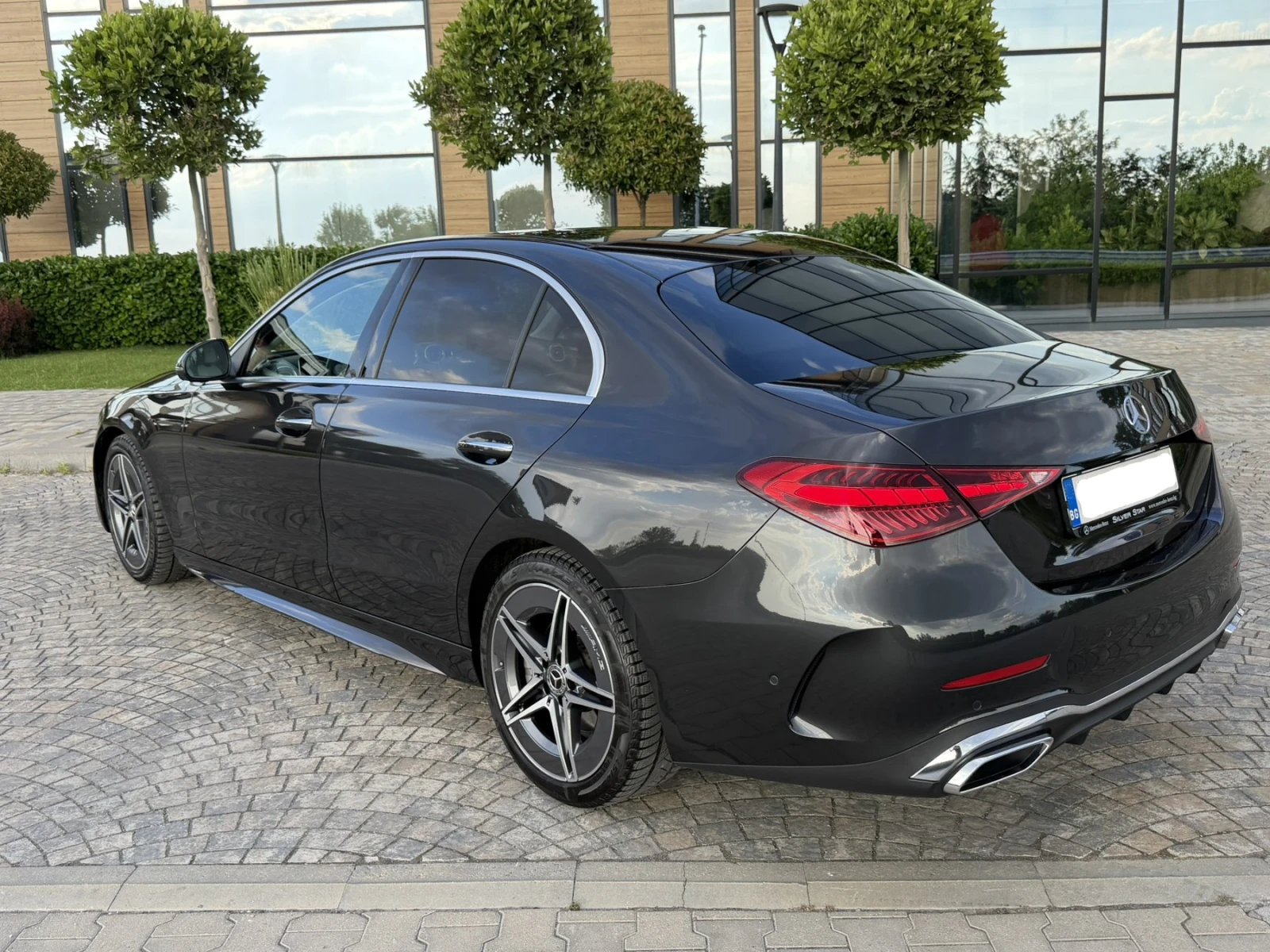 Mercedes-Benz C 220 AMG LINE/MildHYBRID/9G/360КАМЕРИ/DIGITALLIGHT, снимка 7 - Автомобили и джипове - 54786103