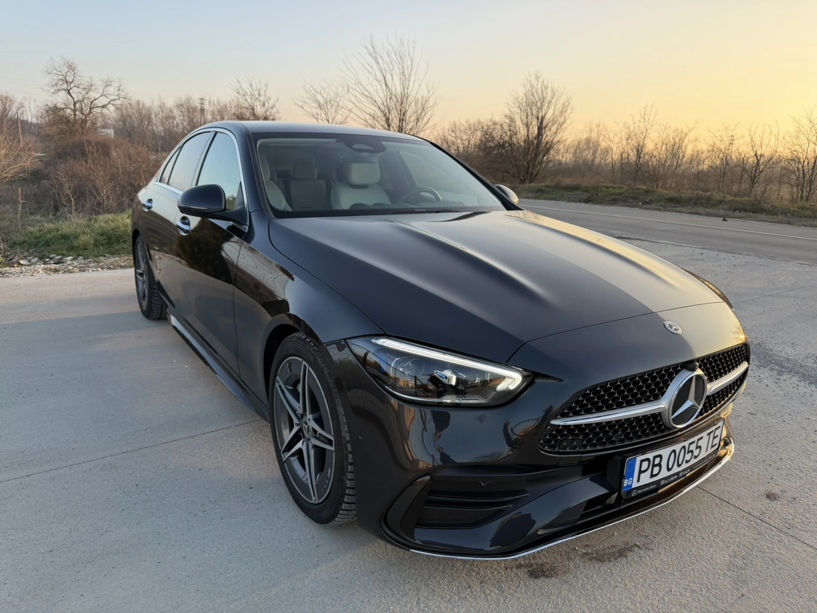 Mercedes-Benz C 220 AMG LINE/MildHYBRID/9G/360КАМЕРИ/DIGITALLIGHT, снимка 3 - Автомобили и джипове - 53761510