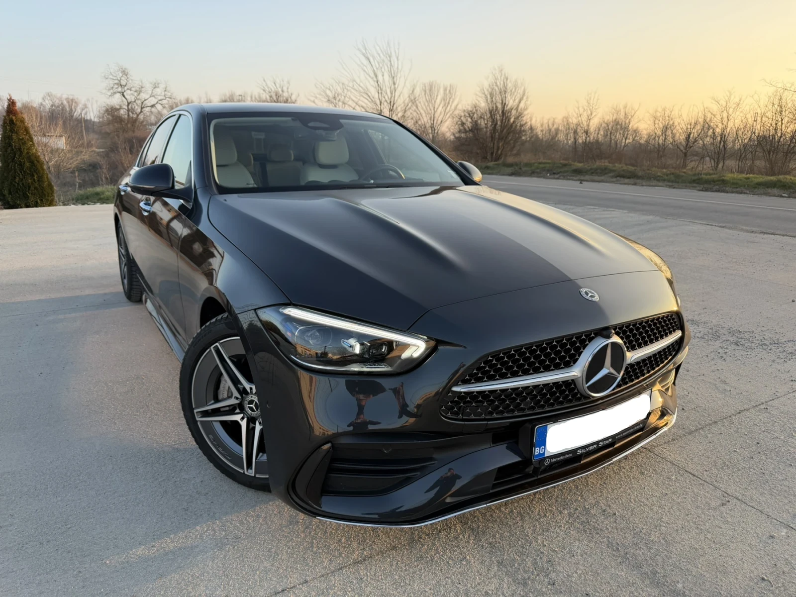 Mercedes-Benz C 220 AMG LINE/MildHYBRID/9G/360КАМЕРИ/DIGITALLIGHT, снимка 2 - Автомобили и джипове - 53761510