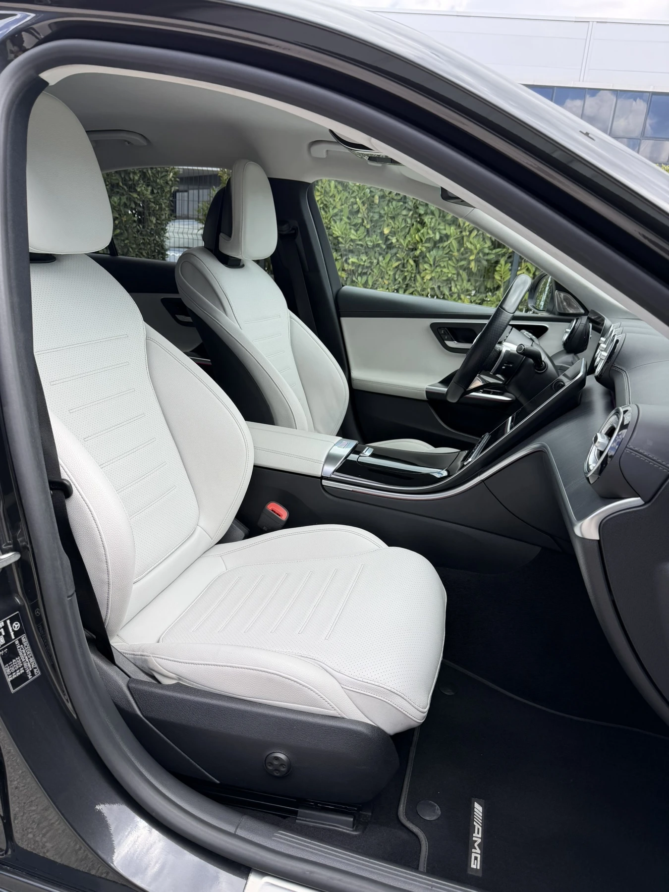 Mercedes-Benz C 220 AMG LINE/MildHYBRID/9G/360КАМЕРИ/DIGITALLIGHT, снимка 11 - Автомобили и джипове - 54116512