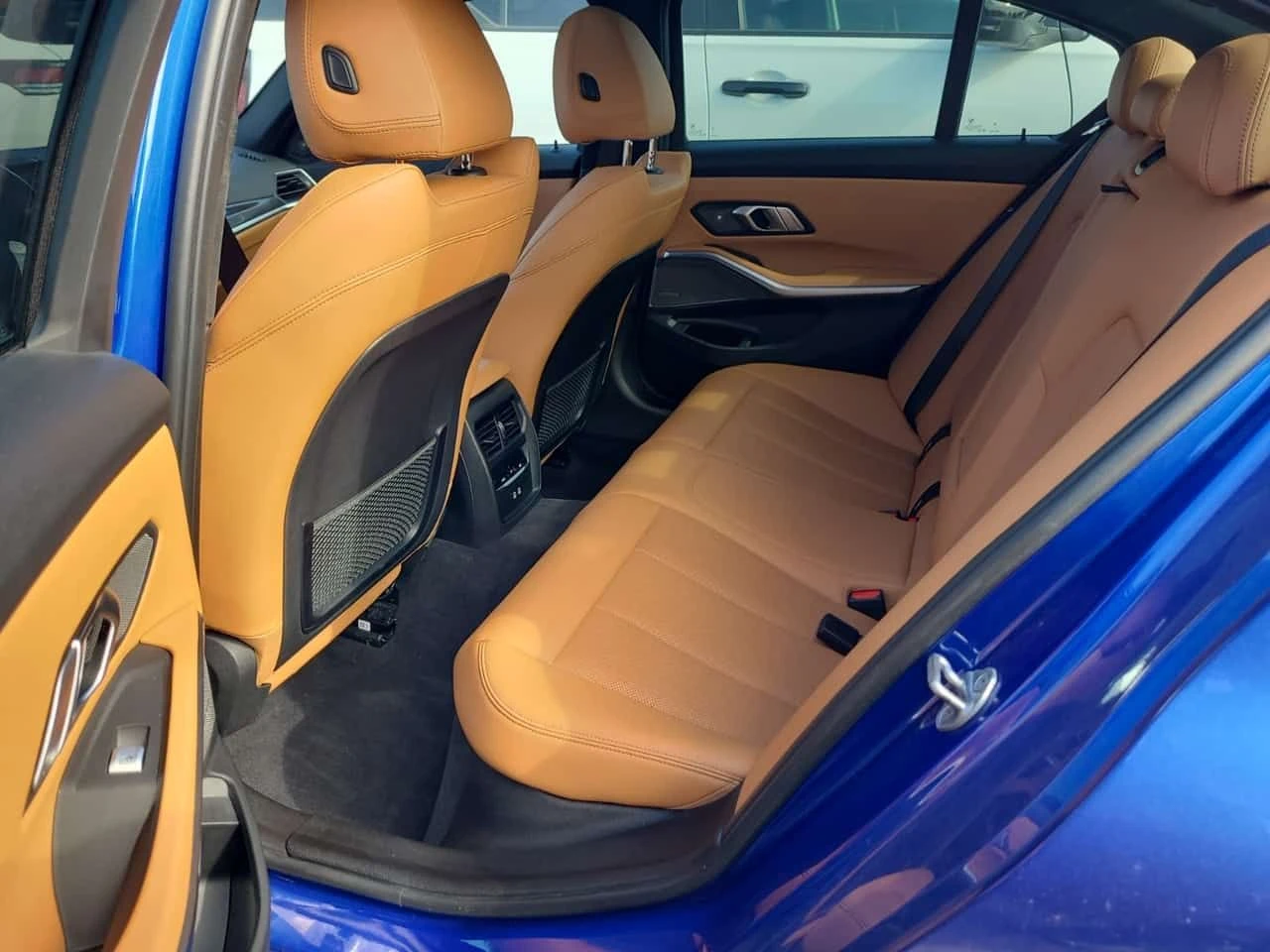 BMW 330 * XDRIVE * CARFAX * HEAD UP * 2 ����� * �������� | Mobile.bg � ����������� 12