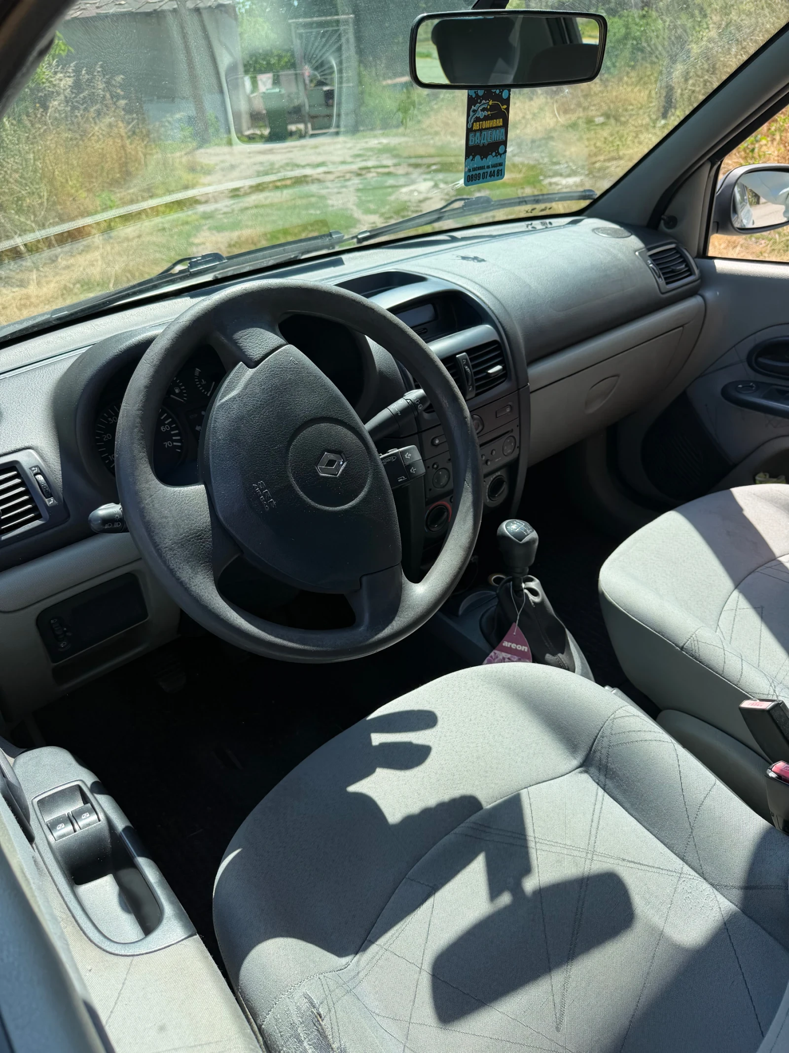 Renault Clio 1.6d, снимка 3 - Автомобили и джипове - 55171089