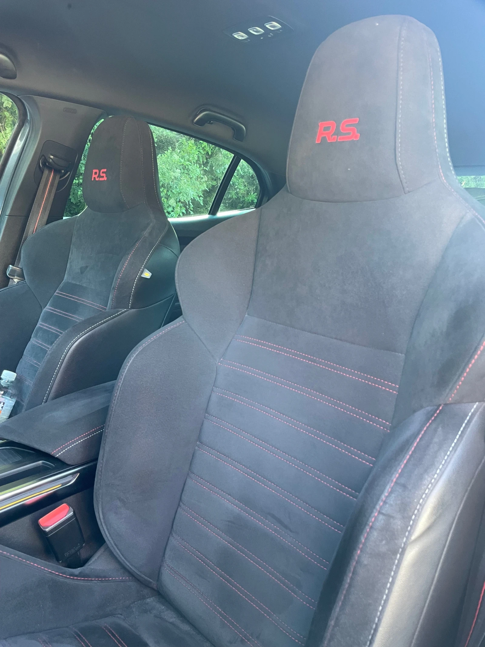 Renault Megane RS Trophy, снимка 10 - Автомобили и джипове - 55500600