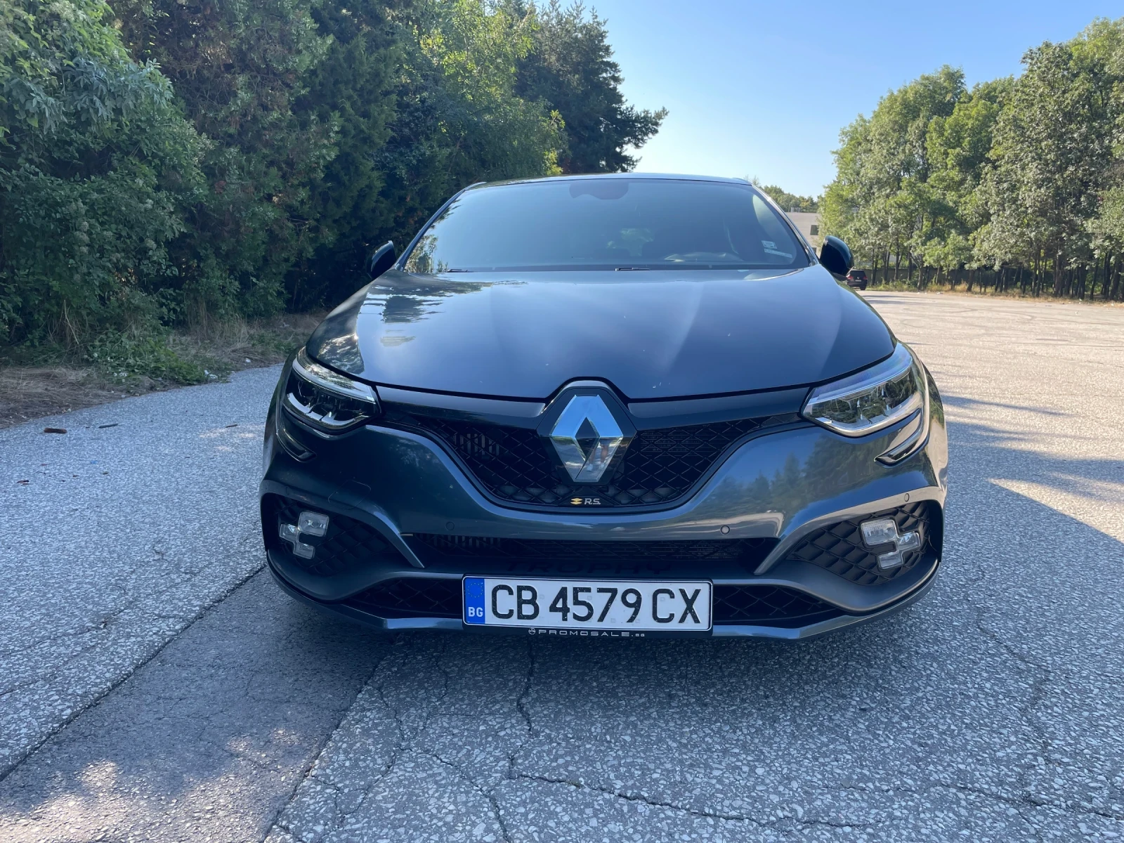Renault Megane RS Trophy, снимка 2 - Автомобили и джипове - 55500600