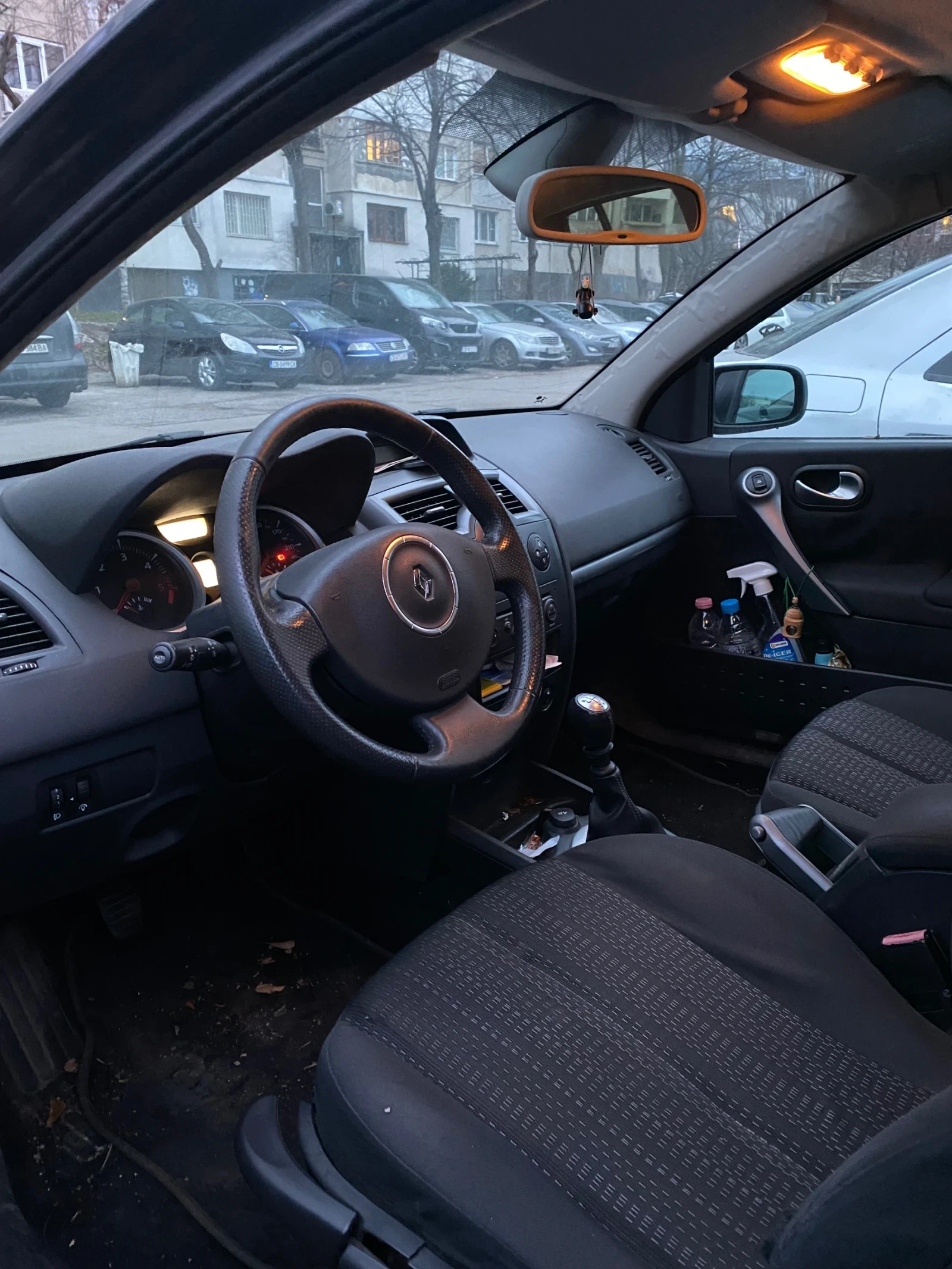 Renault Megane II  1.5 dci, снимка 10 - Автомобили и джипове - 55886572