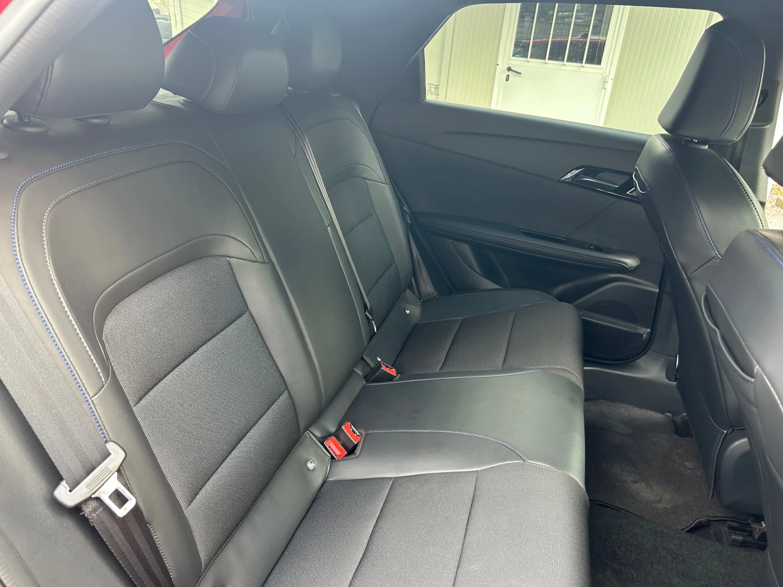 Mg MG4 Luxury | 2024г. | 20, 000км! | 204 кс. | , снимка 12 - Автомобили и джипове - 56023373
