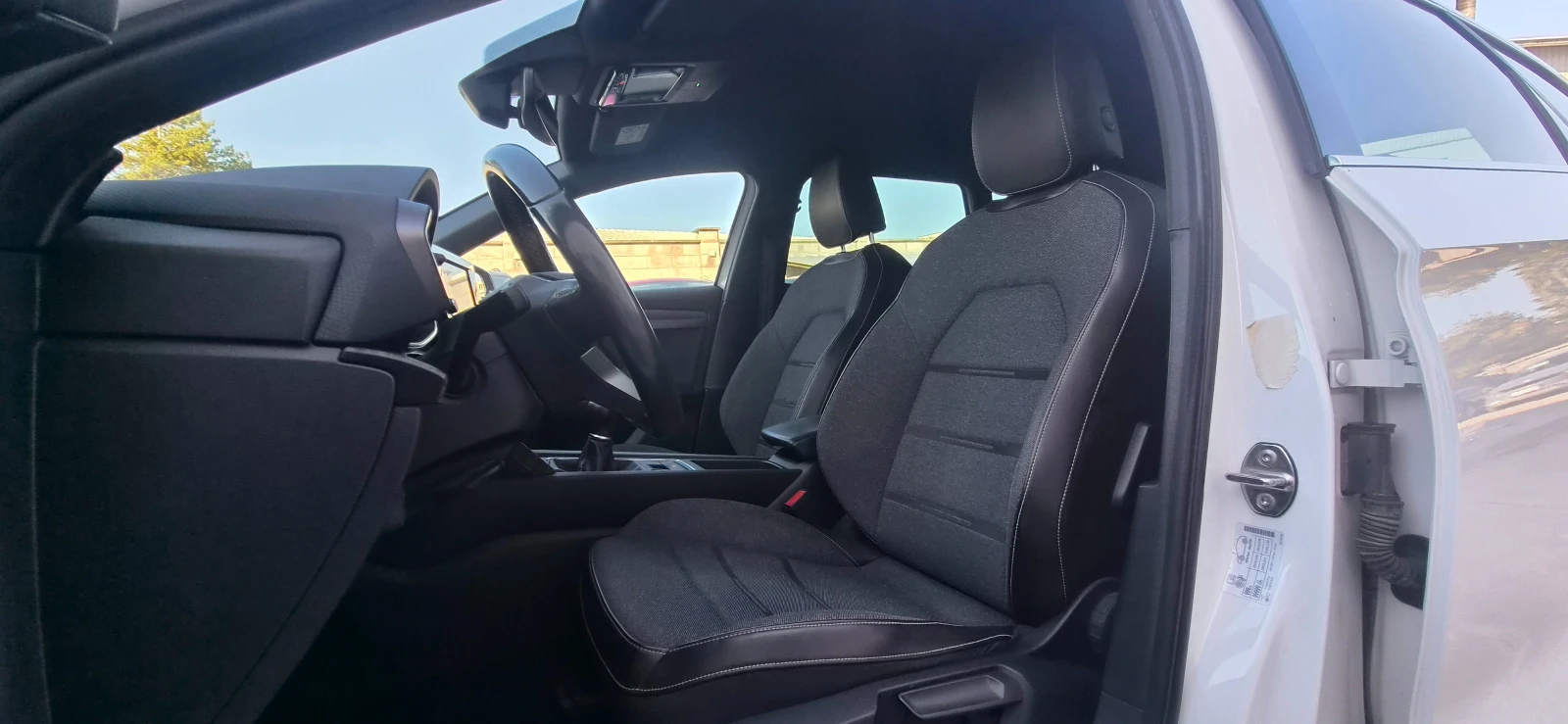 Seat Leon Xcellence  LED DIGITAL КОЖА 98 000км., снимка 8 - Автомобили и джипове - 56093739