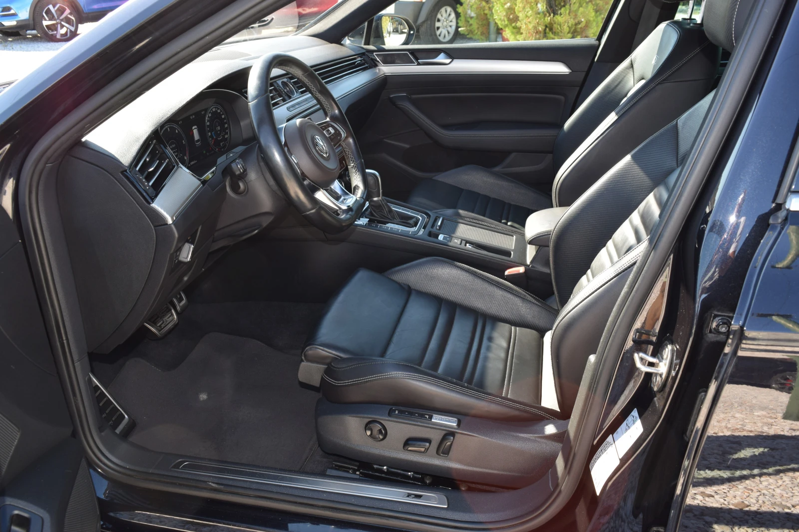 VW Passat R-Line* 4Motion* 2.0BiTdi* 240 kc* FULL, снимка 8 - Автомобили и джипове - 56211112