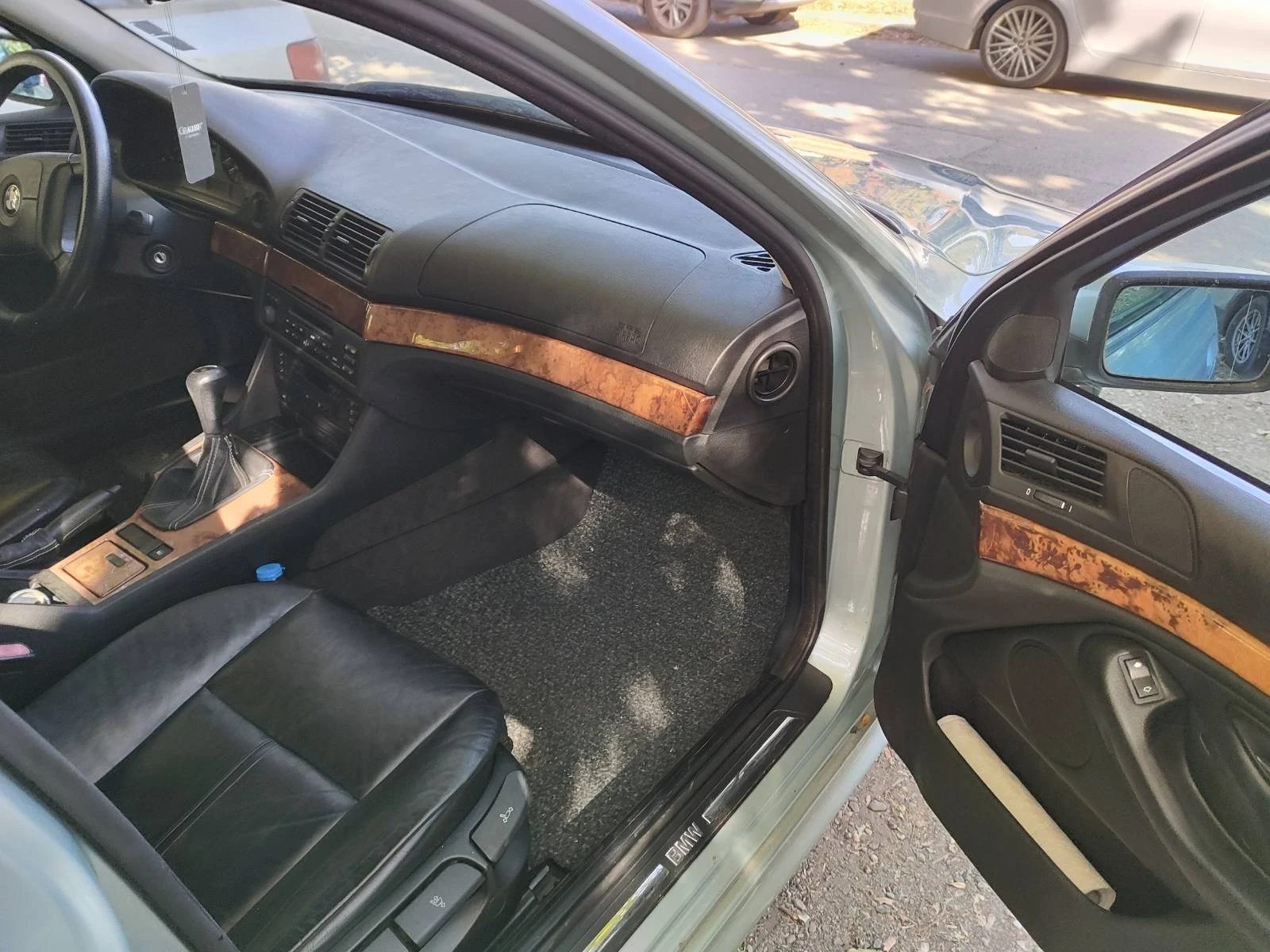 BMW 320, снимка 15 - Автомобили и джипове - 56465537