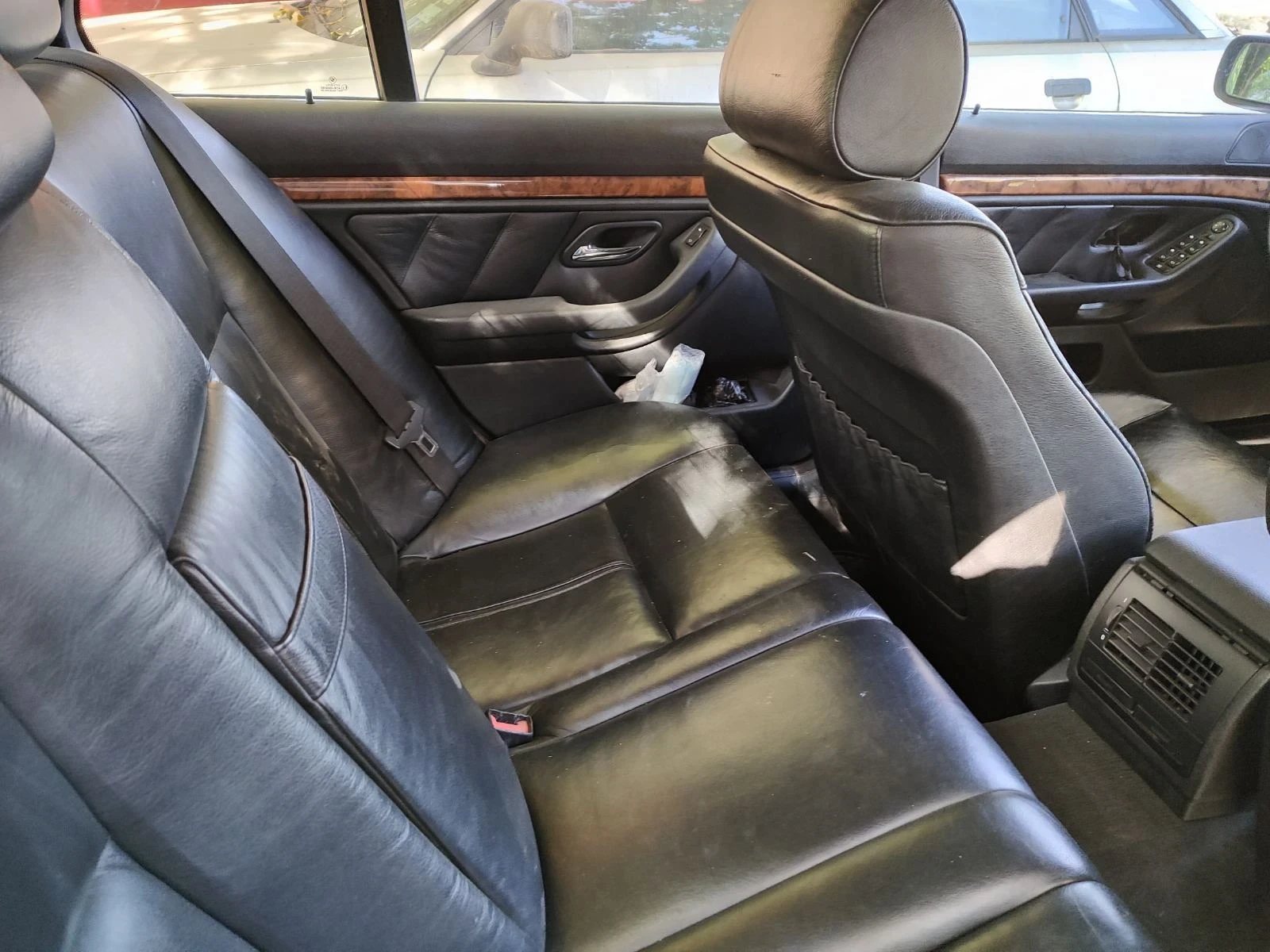 BMW 320, снимка 13 - Автомобили и джипове - 56465537