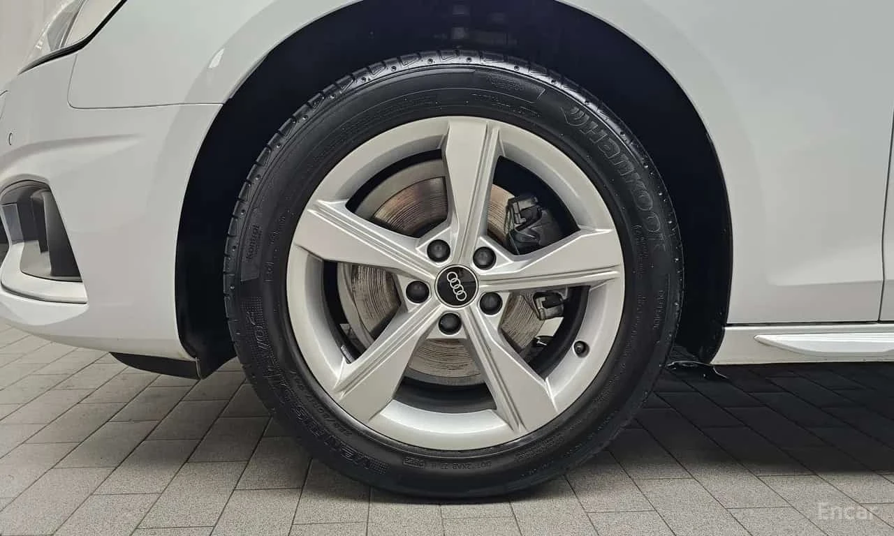 Audi A4 * 40 TFSI * , снимка 5 - Автомобили и джипове - 56615138