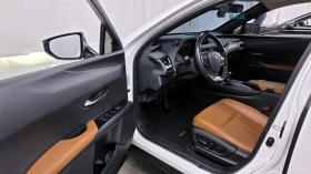 Lexus UX 250h 2.0 2WD* КОЖА* ОБДУХВ* ПАНО* КАМЕРА, снимка 8