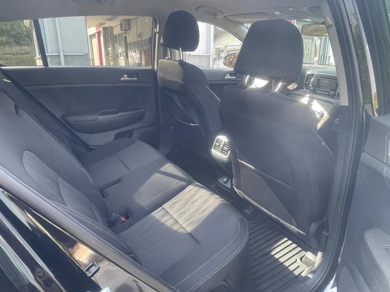 Kia Sportage AWD, снимка 6 - Автомобили и джипове - 52230080
