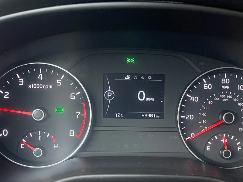 Kia Sportage AWD, снимка 12 - Автомобили и джипове - 52230080