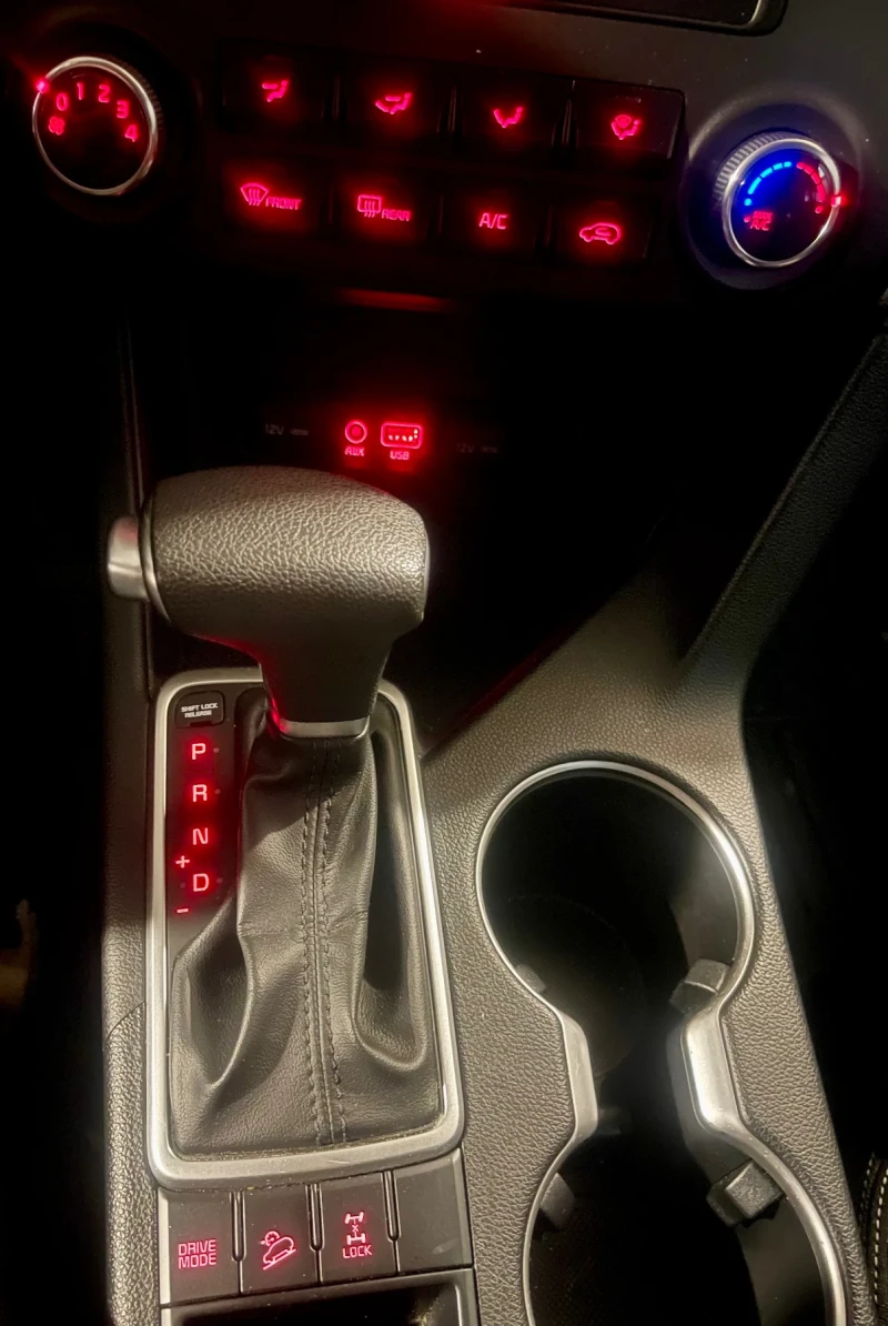 Kia Sportage AWD, снимка 13 - Автомобили и джипове - 53134899