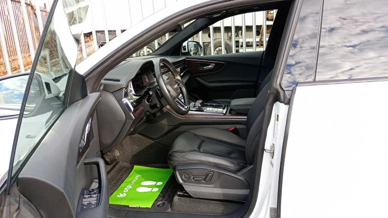 Audi Q8 55 TFSI V6 340 кс. quattro Mild Hybrid Tiptronic, снимка 5 - Автомобили и джипове - 52564326