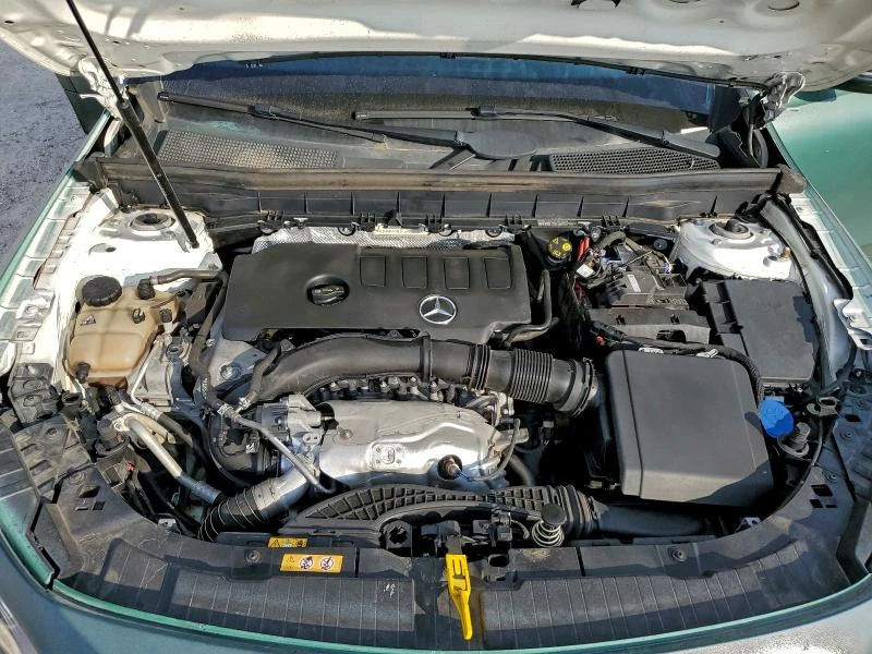 Mercedes-Benz GLA 250 2.0L 4 Front-wheel Drive - изображение 3