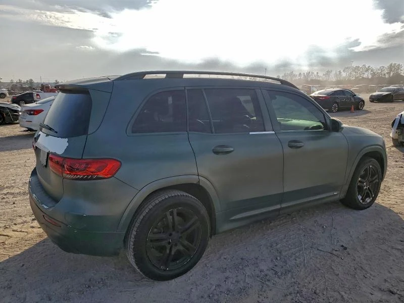 Mercedes-Benz GLA 250 2.0L 4 Front-wheel Drive - изображение 6