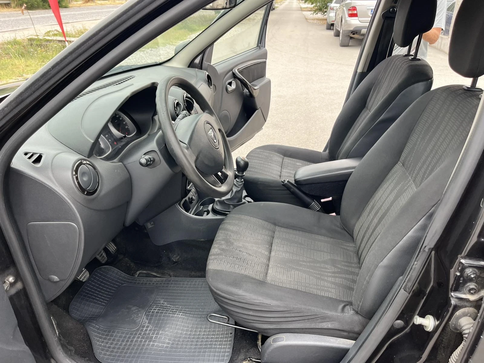 Dacia Duster 1.5DCI 107к EURO 5A 6 ск КЛИМАТИК ВНОС ИТАЛИЯ - изображение 8