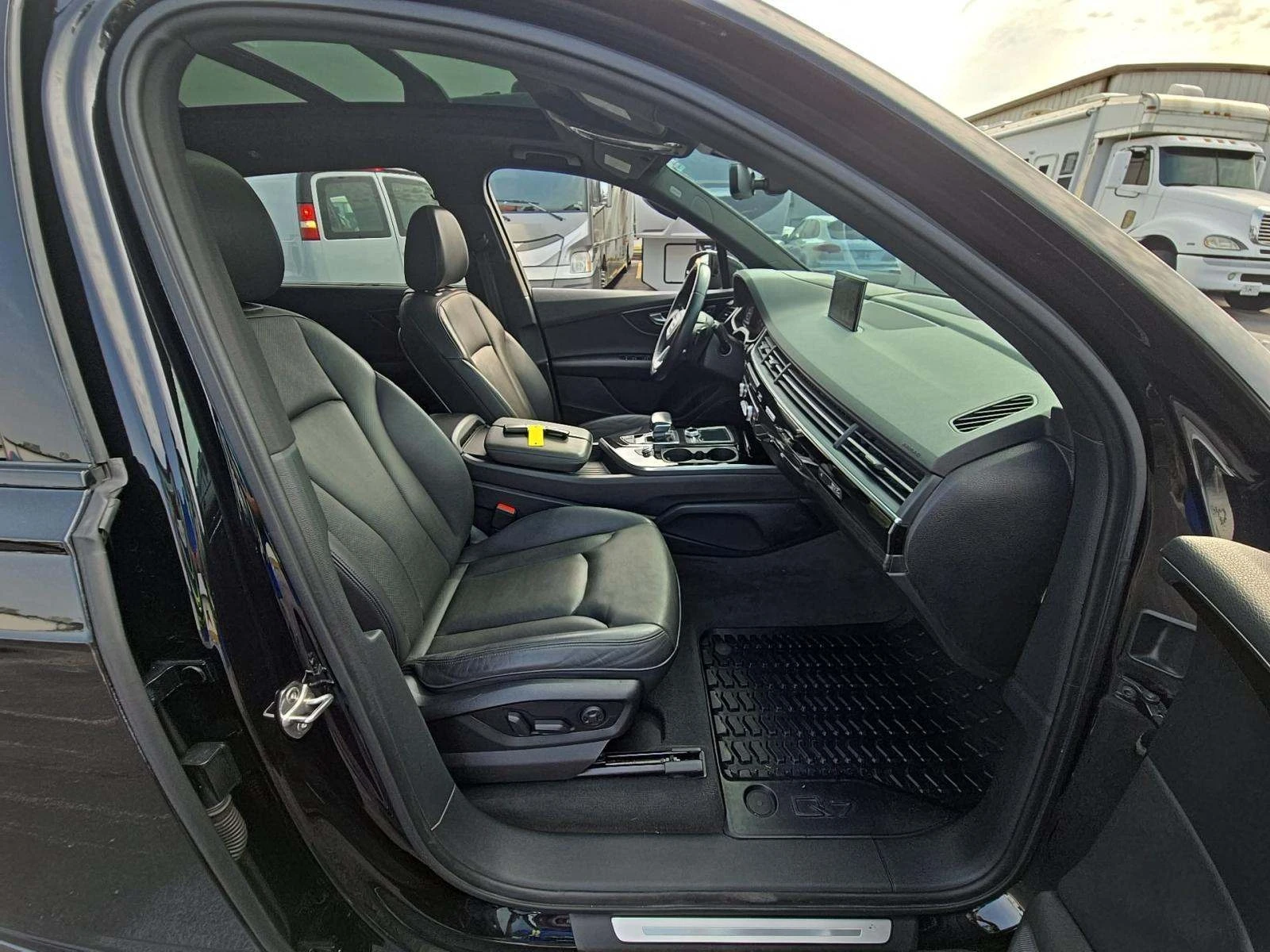 Audi Q7 Prestige * ЦЕНА ДО БЪЛГАРИЯ* (CARFAX) - изображение 5