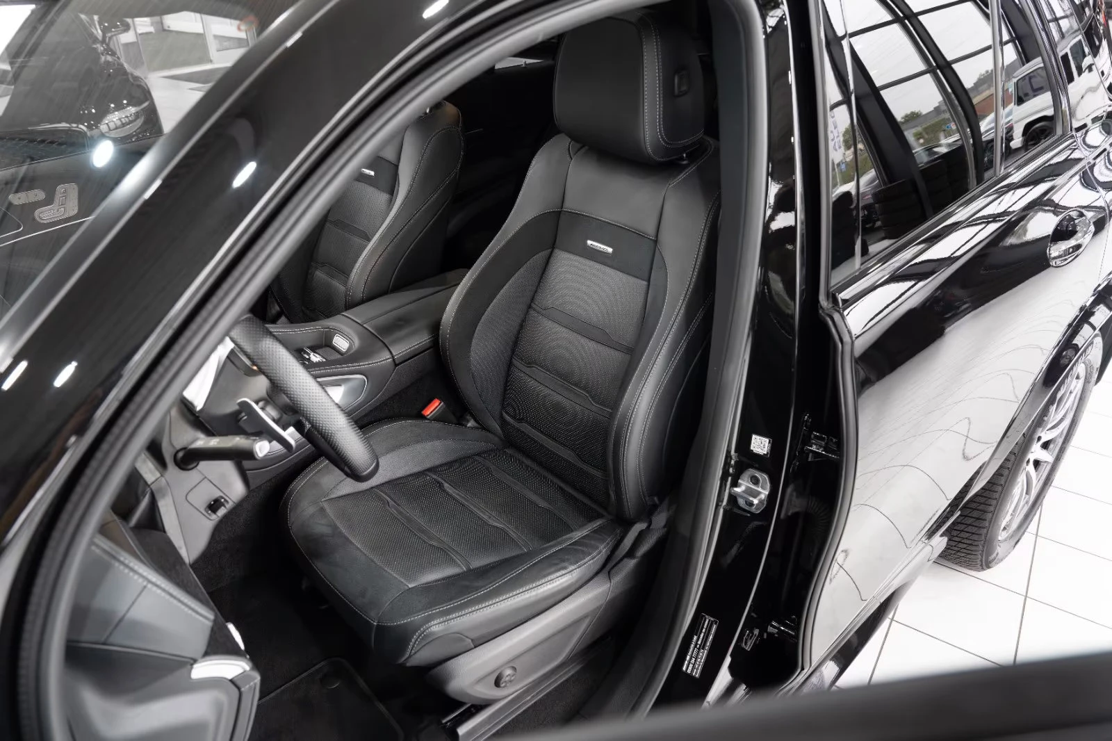 Mercedes-Benz GLE 53 4MATIC AIRM./435HP/PANO/MEMO/NIGHT/360/BURM/HUD/532g - изображение 7