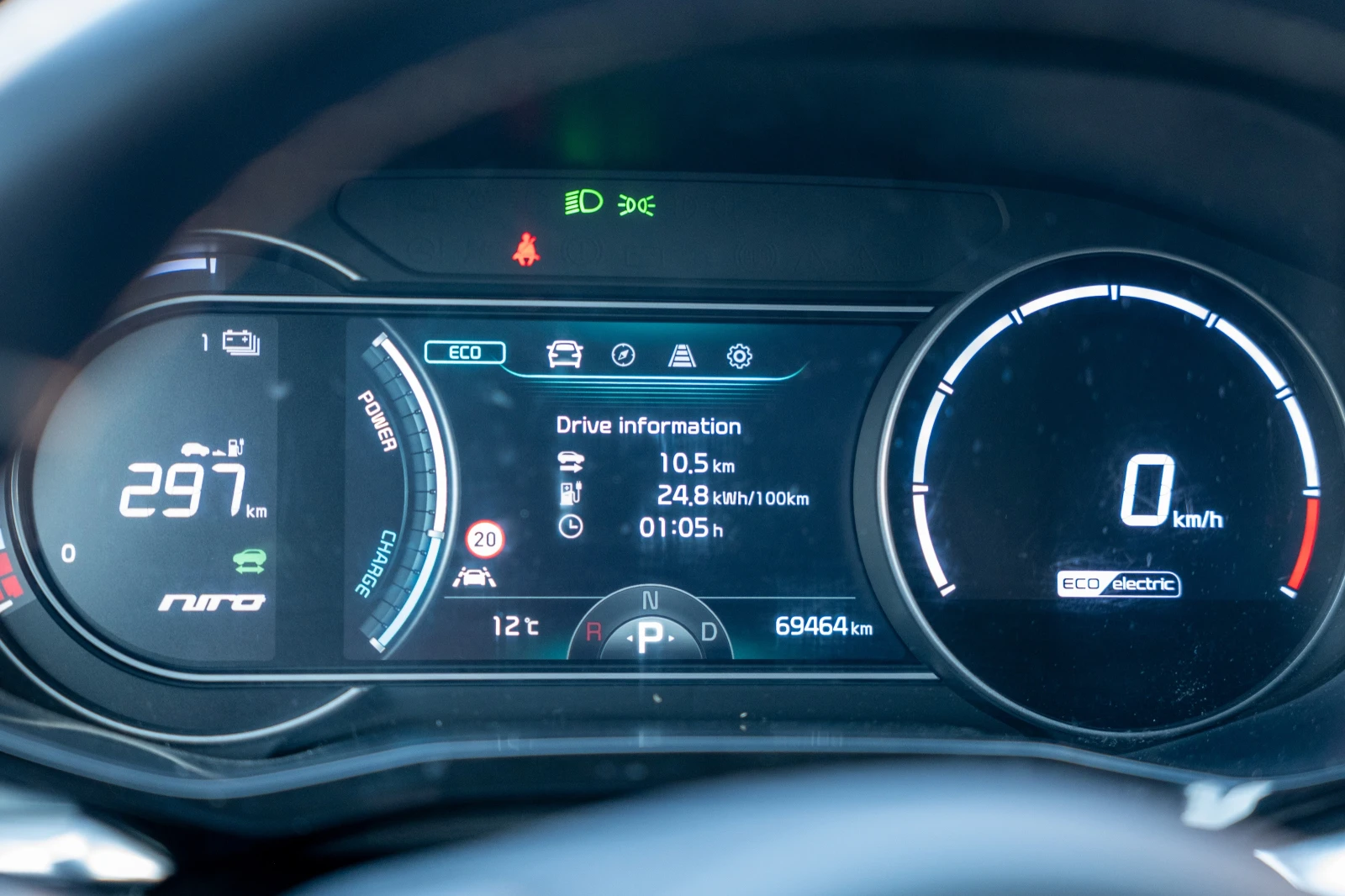 Kia Niro 64kWh ExecutiveLine Термопомпа SOH100%, снимка 9 - Автомобили и джипове - 53848601