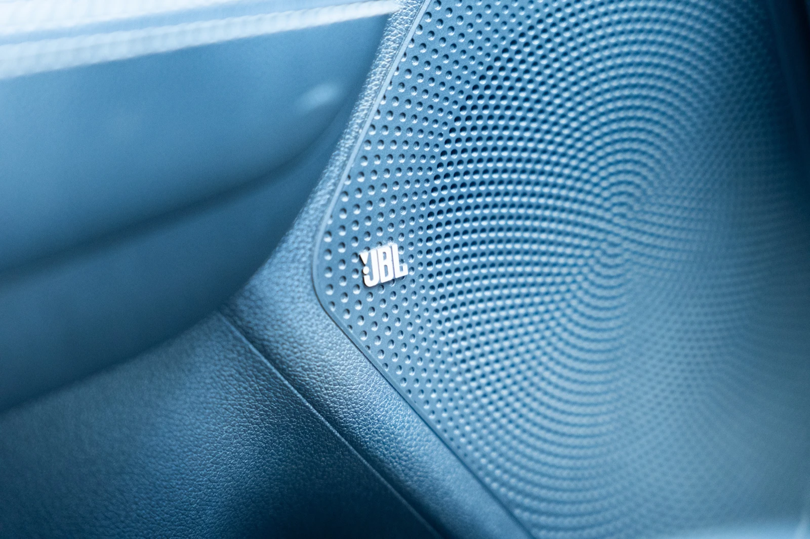 Kia Niro 64kWh ExecutiveLine Термопомпа SOH100%, снимка 10 - Автомобили и джипове - 53848601