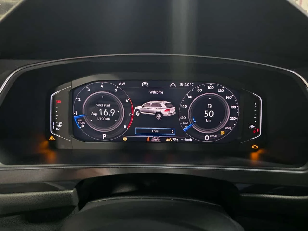 VW Tiguan Highline | ПОДГРЕВИ | ПАНОРАМА | KEYLESS | CARFAX, снимка 12 - Автомобили и джипове - 54009361