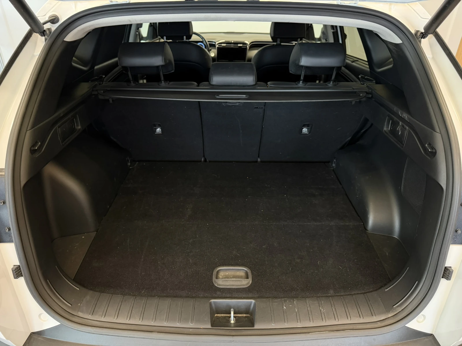 Hyundai Tucson SPECIAL AWD, снимка 17 - Автомобили и джипове - 54313204