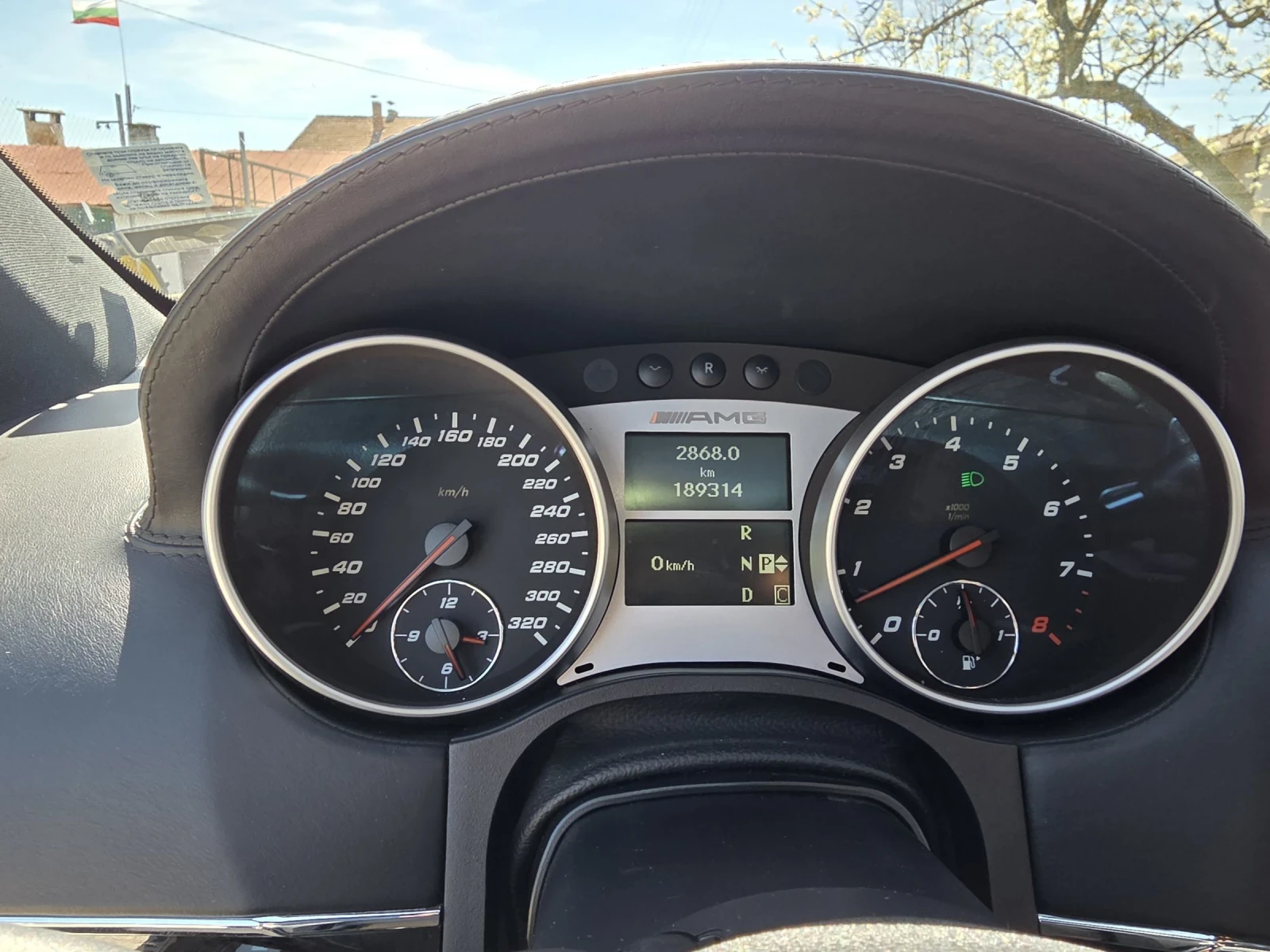 Mercedes-Benz ML 63 AMG, снимка 9 - Автомобили и джипове - 54316678