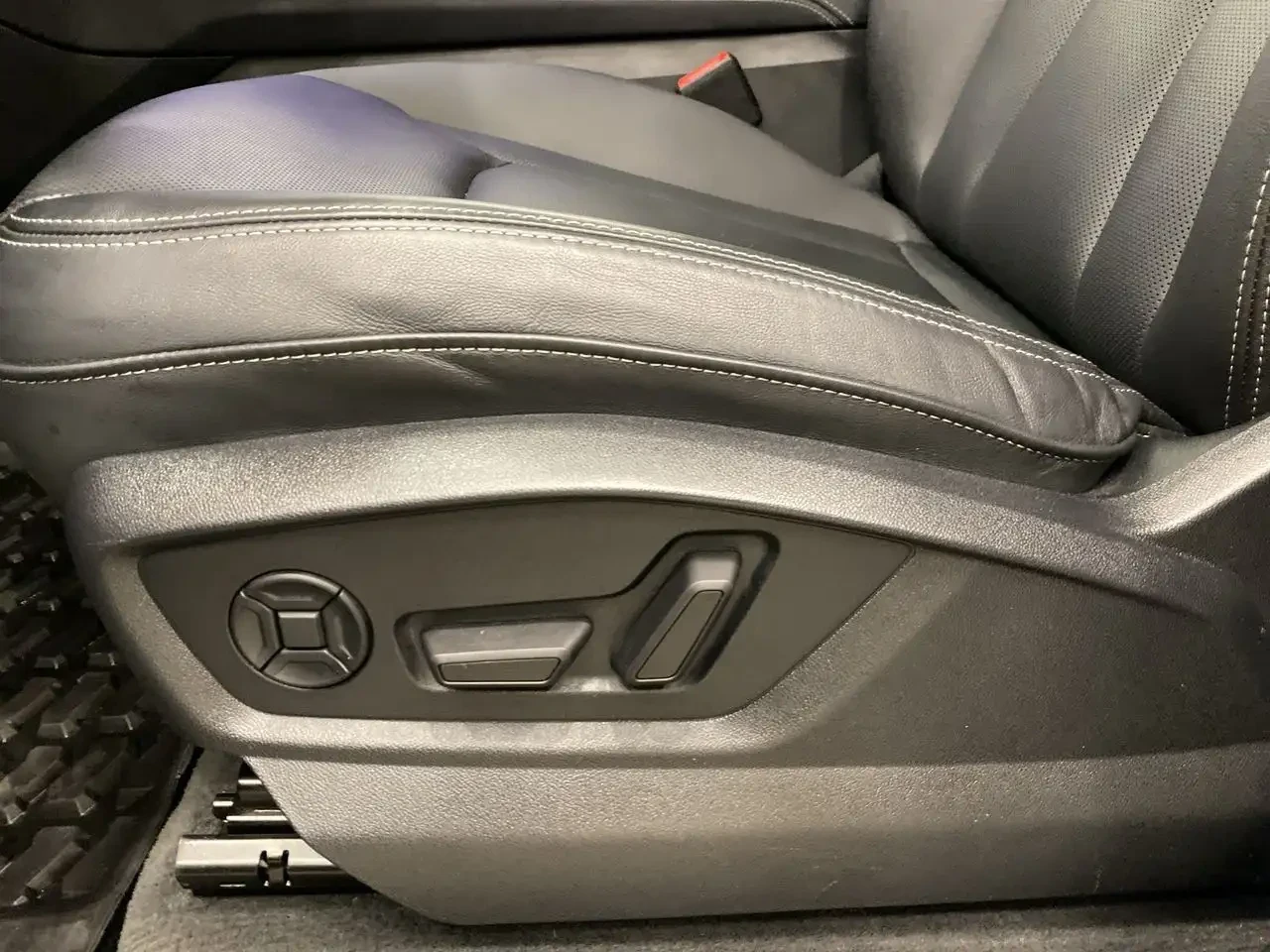 Audi Q8, снимка 7 - Автомобили и джипове - 54319122