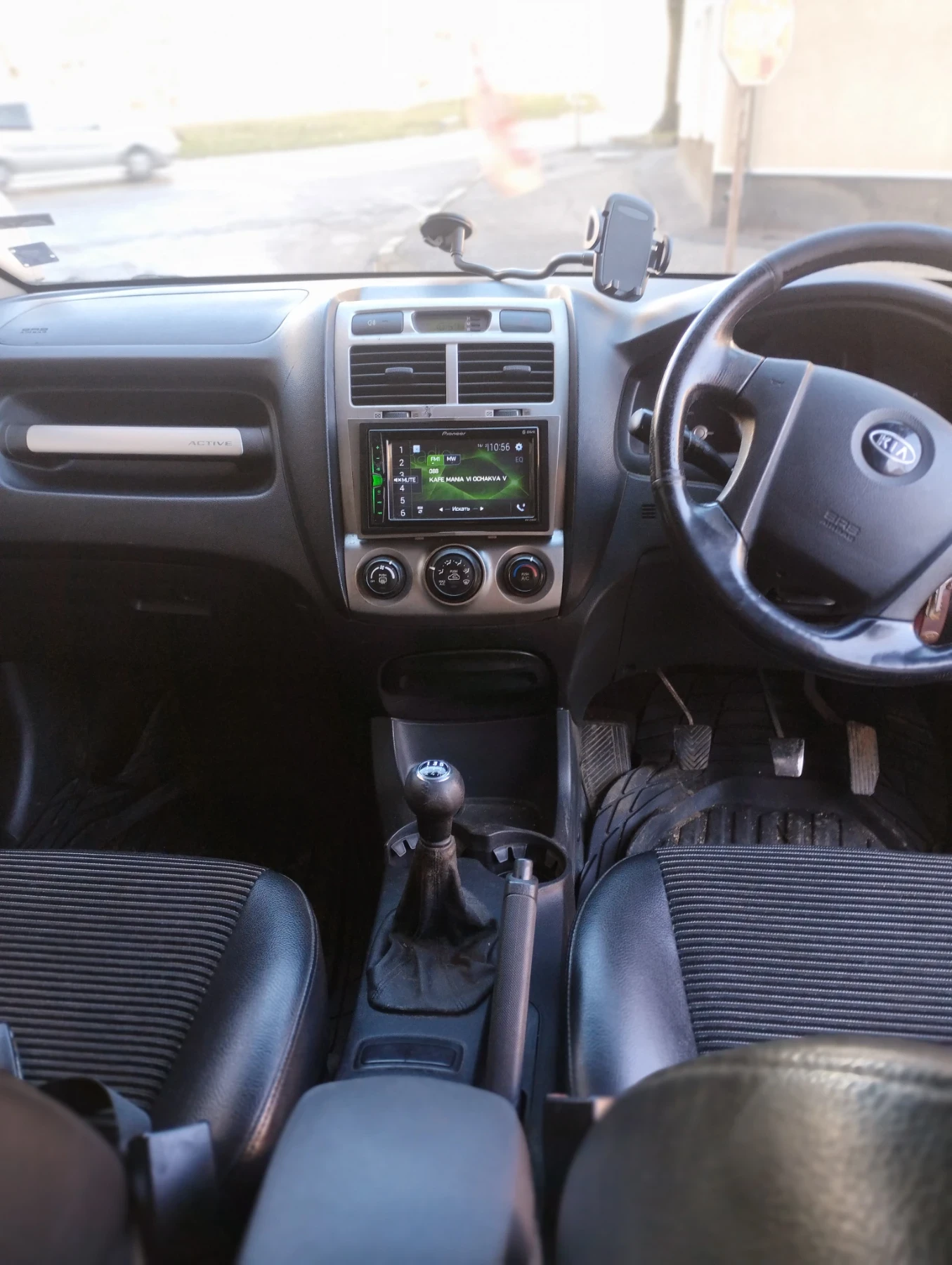 Kia Sportage, снимка 5 - Автомобили и джипове - 54725537
