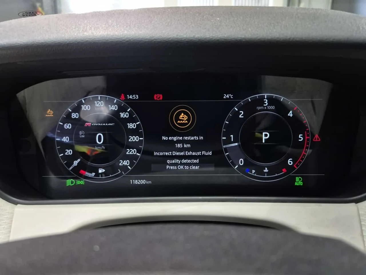Land Rover Range Rover Velar R DYNAMIC SE| PANO| ПОДГРЕВИ| ПАМЕТ| , снимка 10 - Автомобили и джипове - 54790367