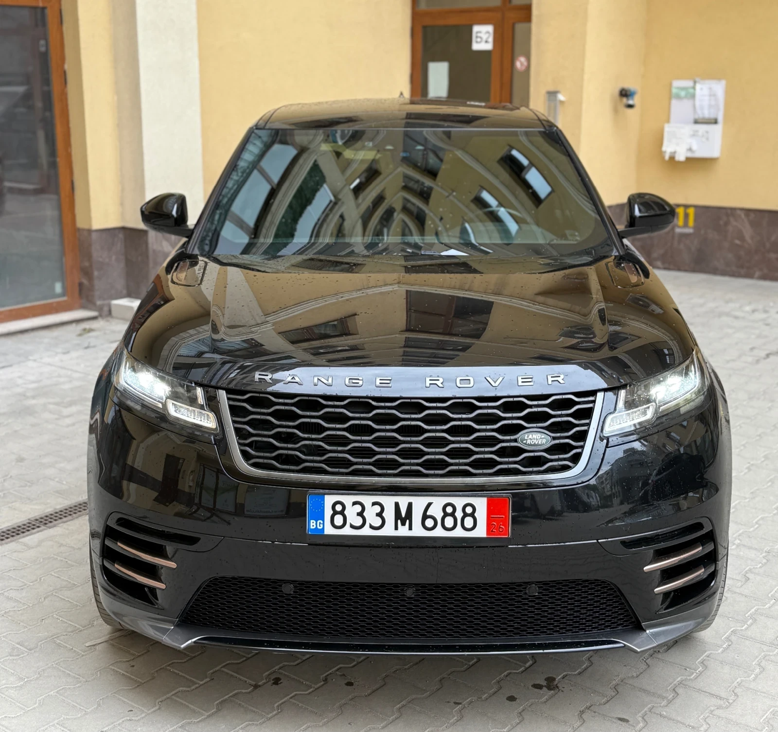 Land Rover Range Rover Velar * R-Dynamic* 3.0D* 22 цола* Уникат* , снимка 2 - Автомобили и джипове - 55021708