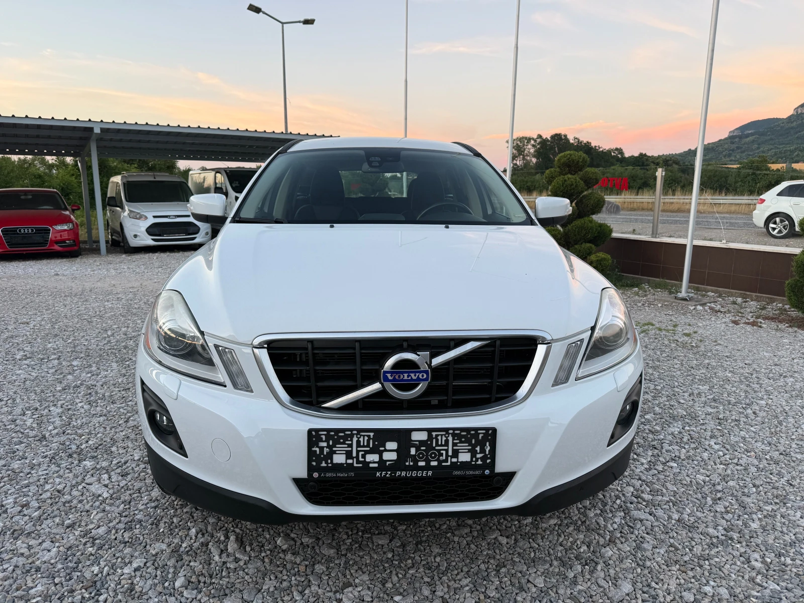 Volvo XC60 2, 4 D НОВ ВНОС !! 4X4  , снимка 8 - Автомобили и джипове - 55066638