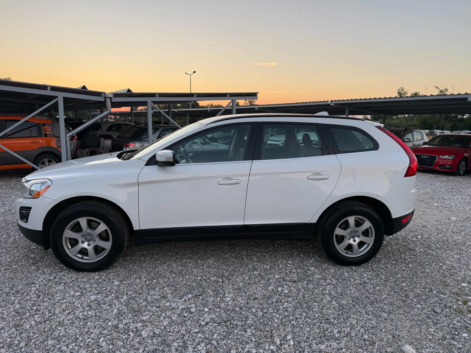 Volvo XC60 2, 4 D НОВ ВНОС !! 4X4  , снимка 2 - Автомобили и джипове - 55066638