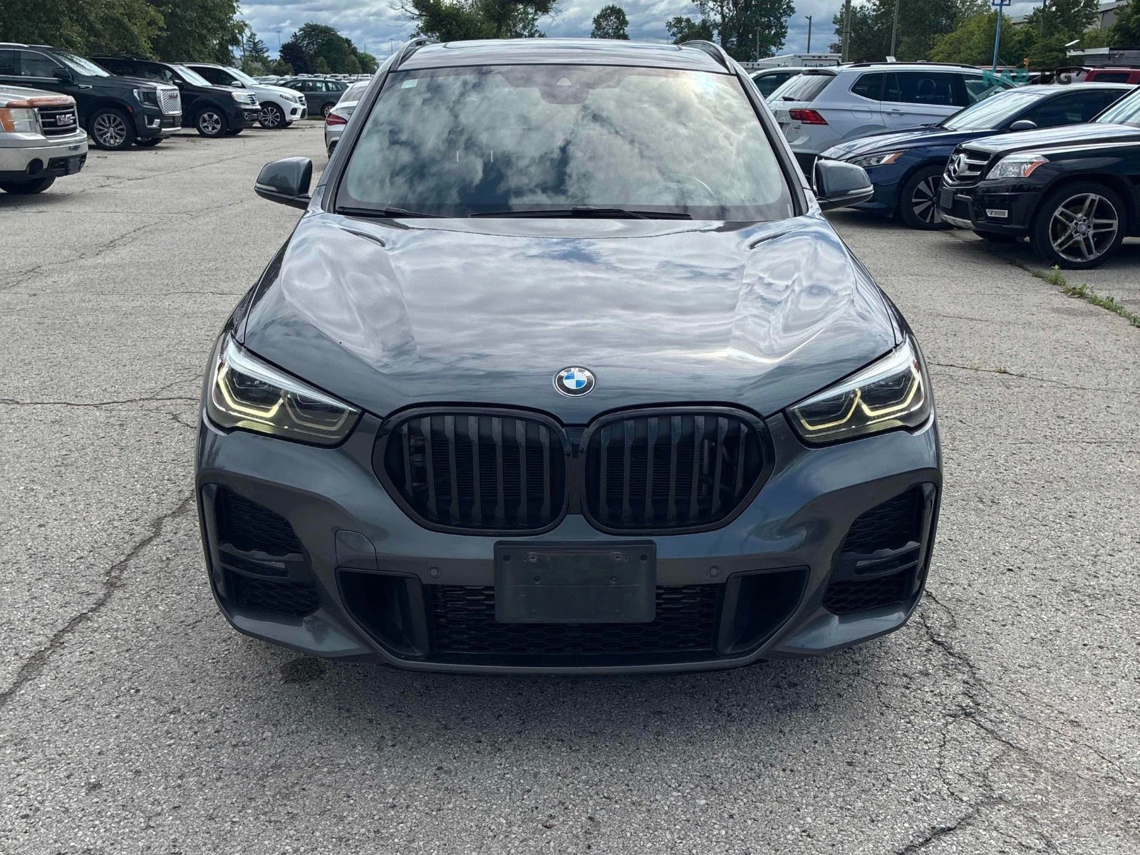BMW X1 xDrive28i Автокредит Цена до България, снимка 3 - Автомобили и джипове - 55398055