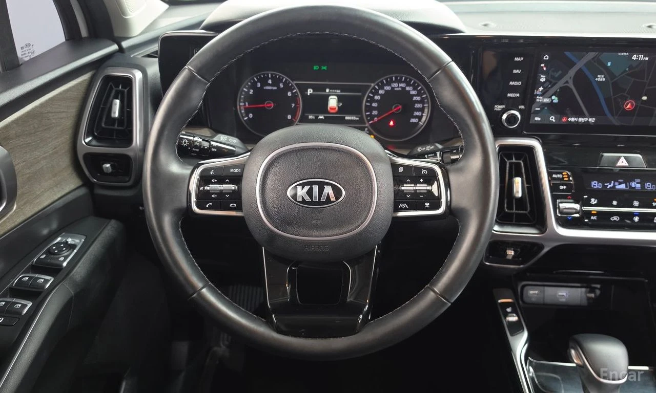 Kia Sorento 2.5T* ПОДГРЕВ* LANE* ASSIST* ДИСТРОНИК, снимка 8 - Автомобили и джипове - 55775861