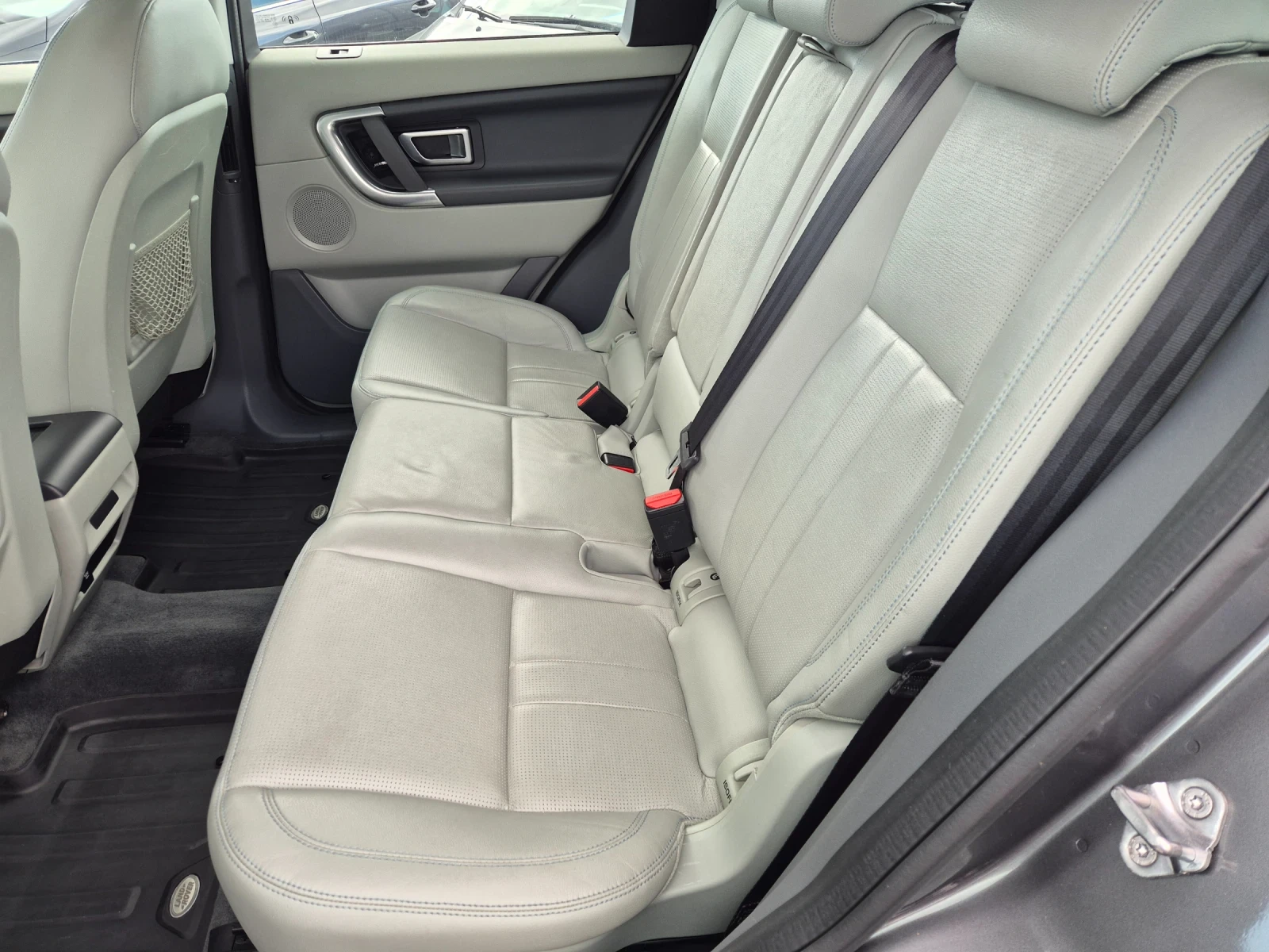 Land Rover Discovery Sport 2.0D  4x4, снимка 7 - Автомобили и джипове - 55855337
