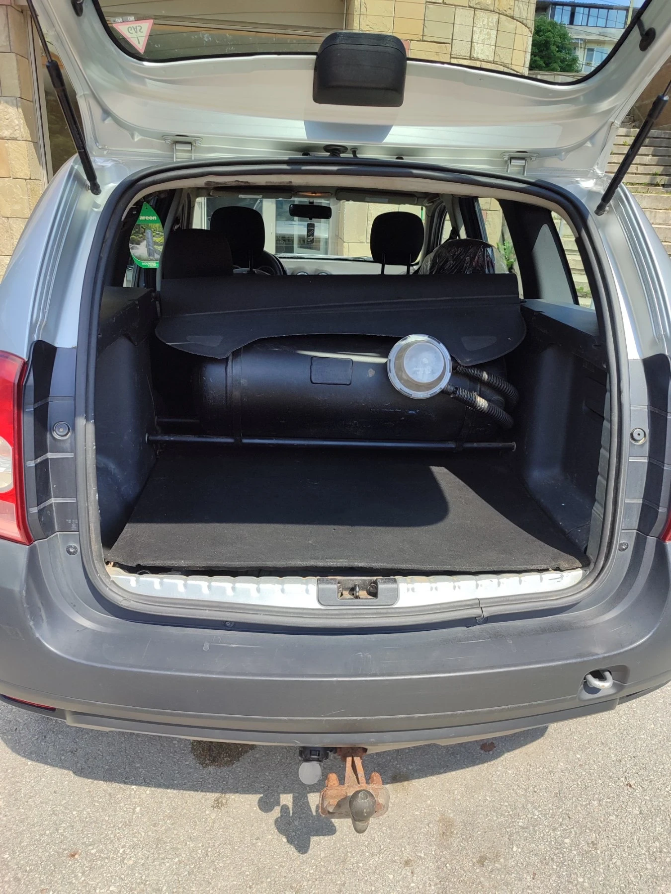 Dacia Duster Газова уредба, снимка 4 - Автомобили и джипове - 56067450