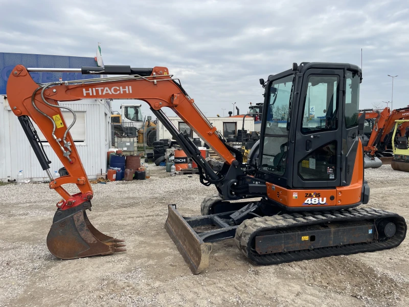 Багер Hitachi ZX48 U-6, снимка 3 - Индустриална техника - 49918186