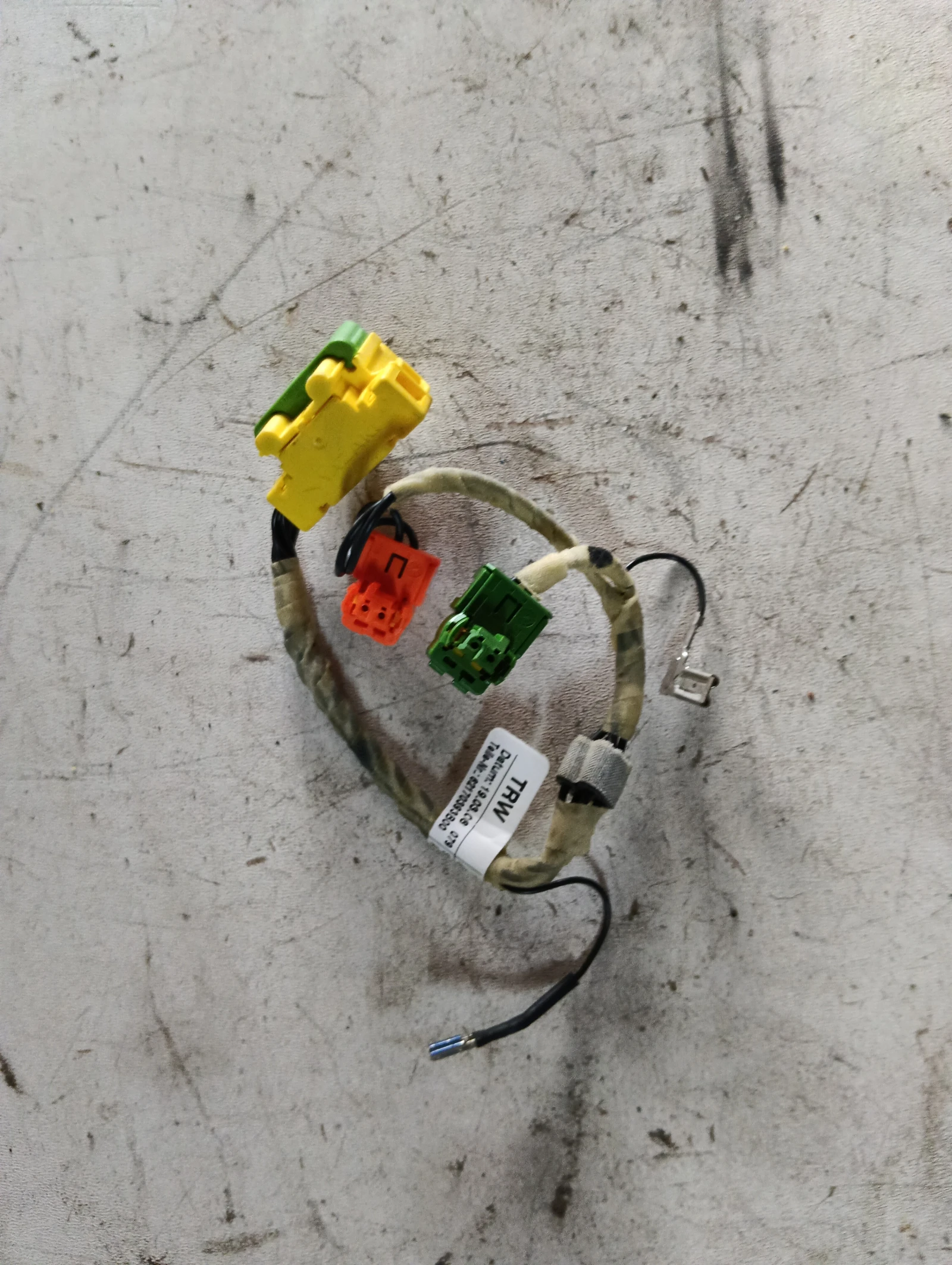 кабел еърбег 8K0971589 Audi A4