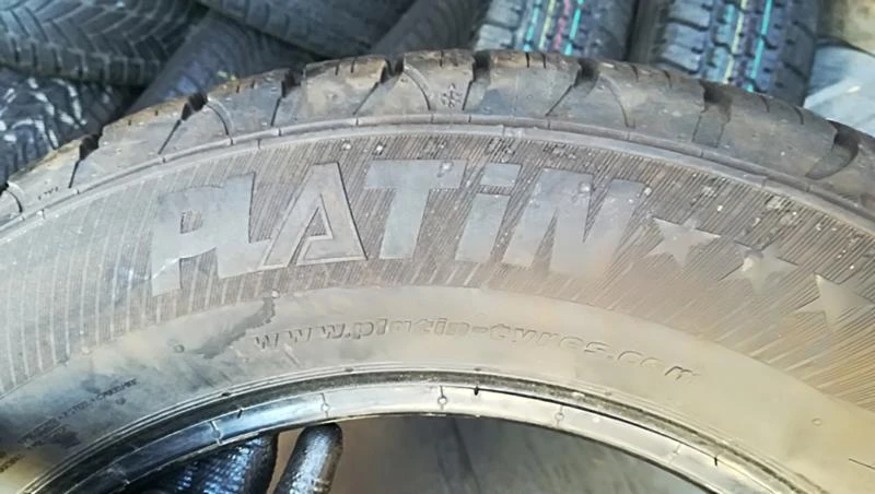 Гуми Зимни 215/65R16, снимка 5 - Гуми и джанти - 25608496