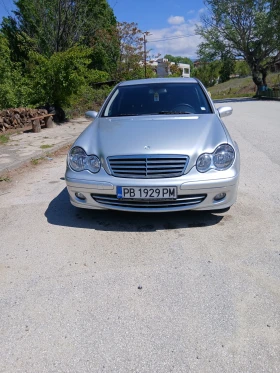 Mercedes-Benz C 220, снимка 1