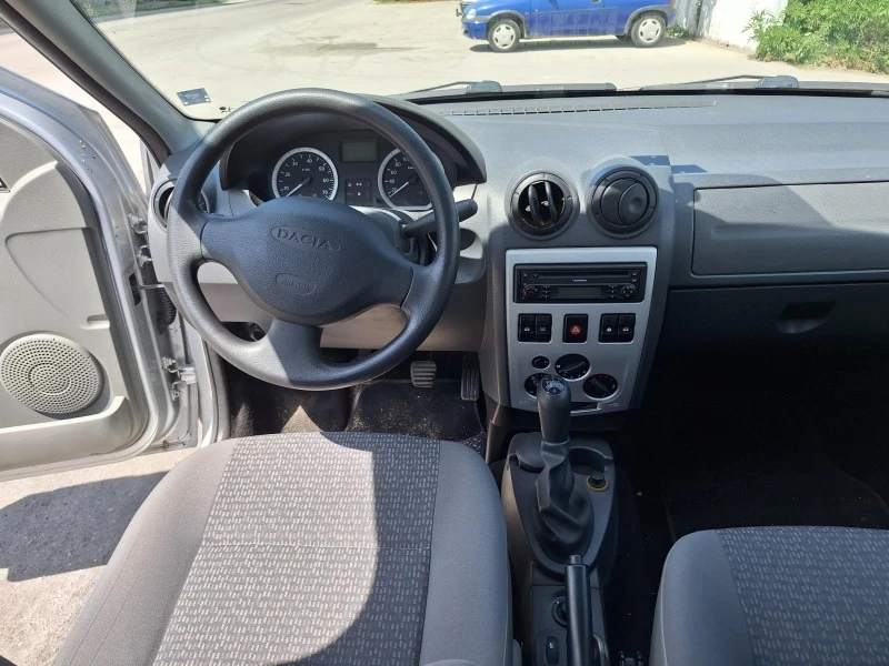 Dacia Logan, снимка 11 - Автомобили и джипове - 47093677