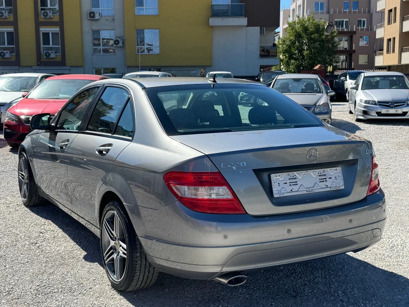 Mercedes-Benz C 220 CDi* 170 kc* КОЖА* СЕРВИЗНА* ИТАЛИЯ, снимка 8 - Автомобили и джипове - 47436580