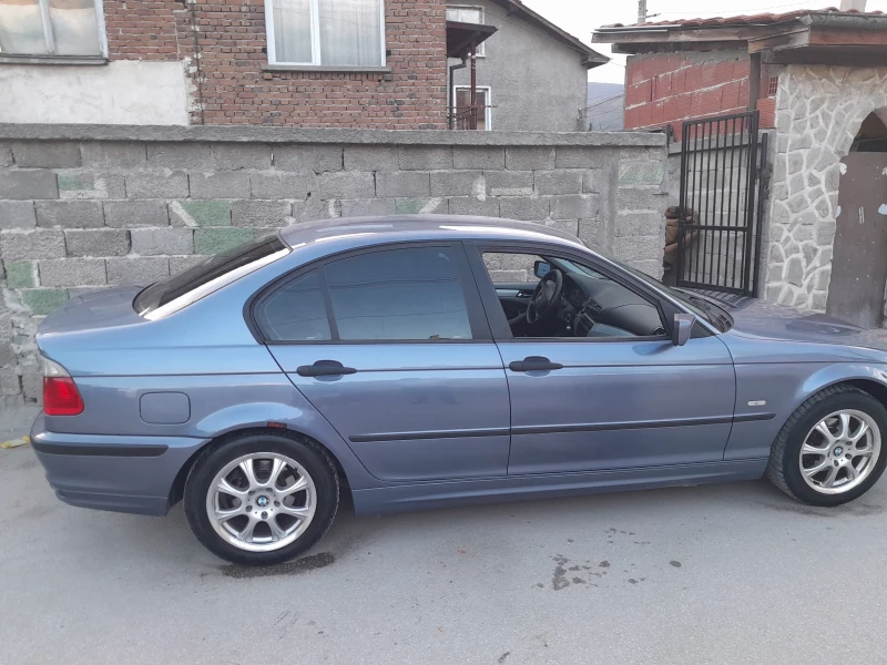 BMW 318 i, снимка 3 - Автомобили и джипове - 47550314